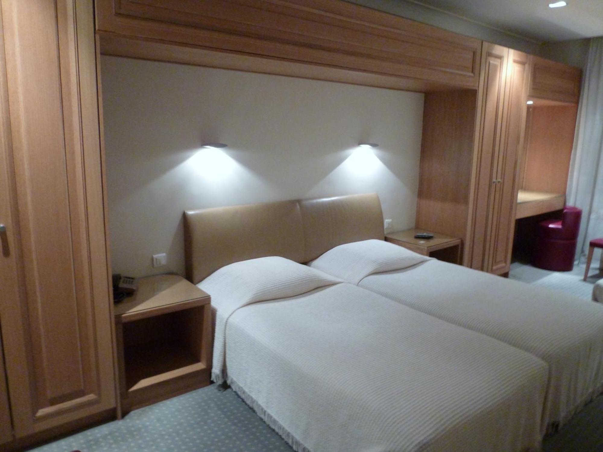 Triple Room,677644254:JPEG